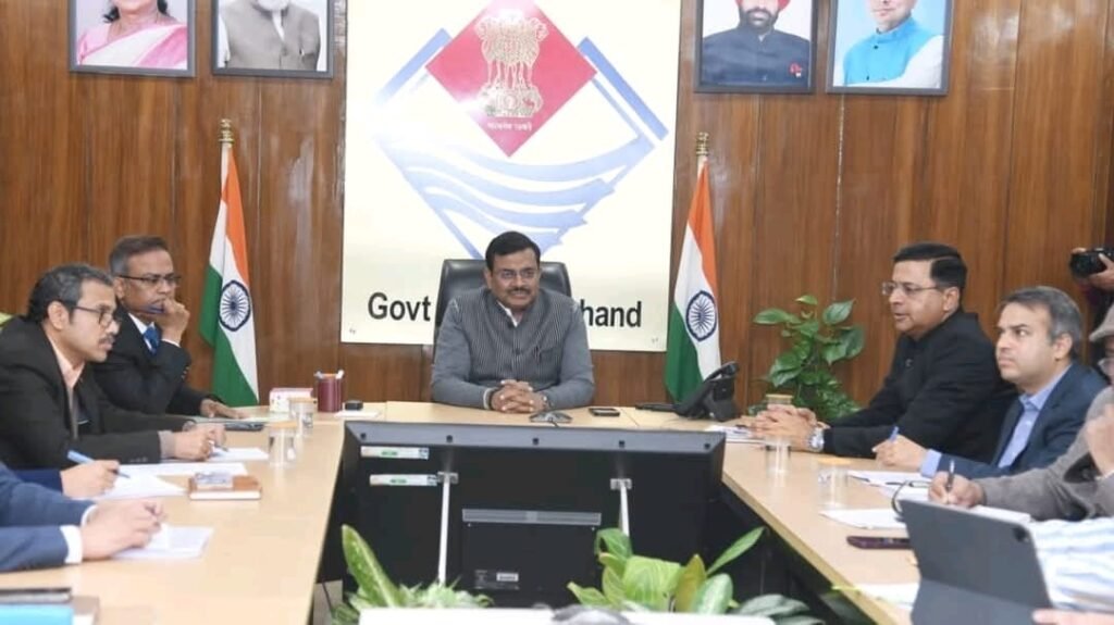 मुख्य सचिव आनन्द बर्द्धन ने की राष्ट्रीय राजमार्ग के नयी एवं गतिमान परियोजनाओं की समीक्षा