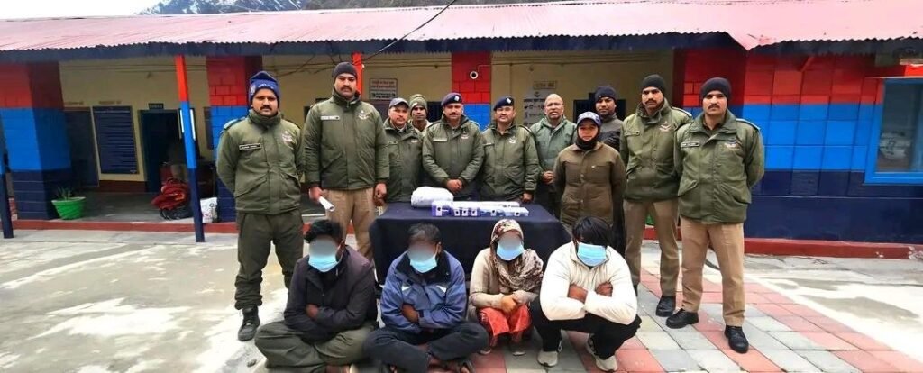 केदारनाथ से बद्रीनाथ तक फैला था चोरी का नेटवर्क, पुलिस ने 4 शातिर दबोचे