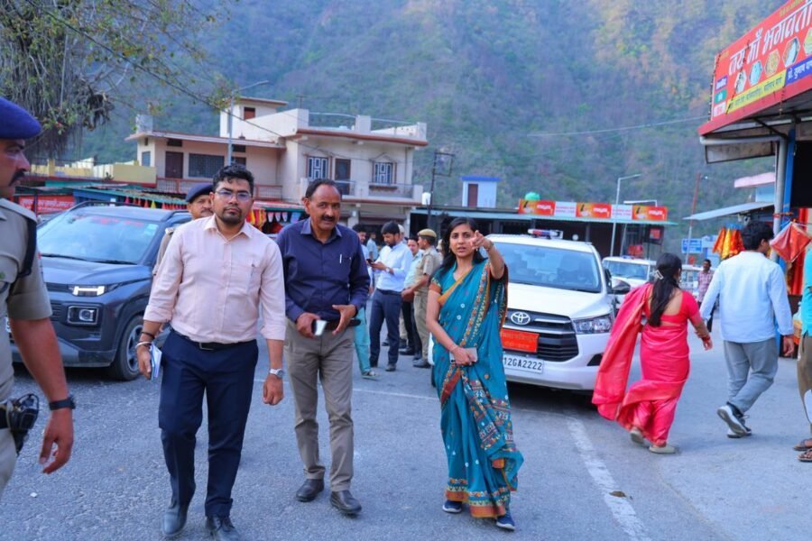 चारधाम यात्रा से पहले एक्शन मोड में प्रशासन, डीएम स्वाति एस. भदौरिया ने स्थलीय निरीक्षण कर परखी हर व्यवस्था, अधिकारियों को दिए सख्त निर्देश