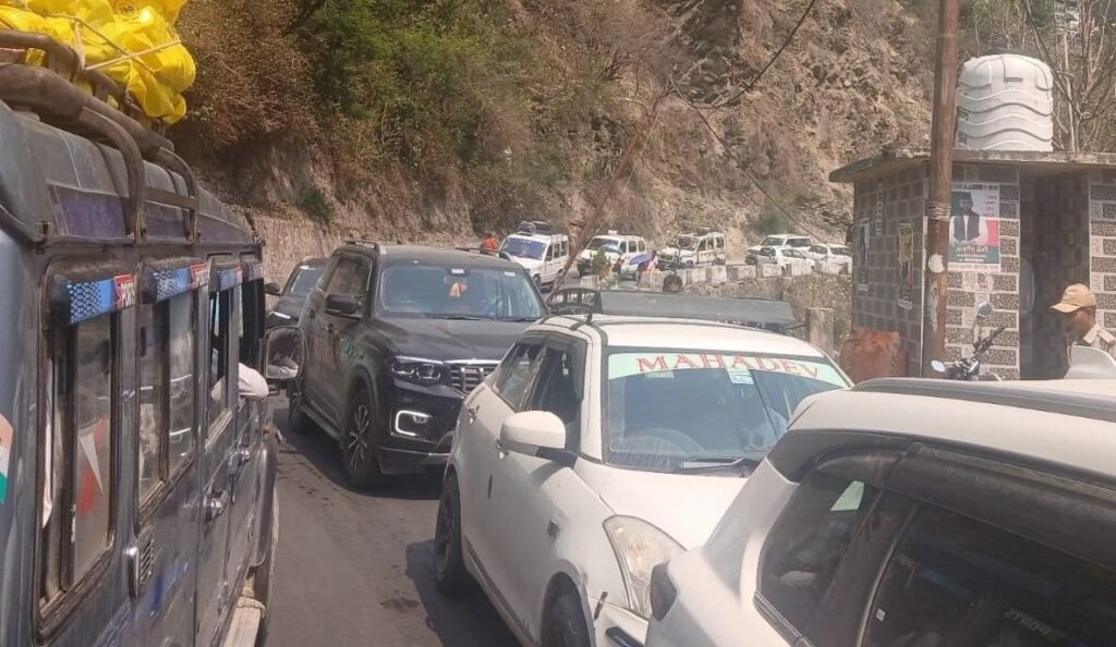 कर्णप्रयाग में बदरीनाथ हाईवे का नहीं हुआ चौड़ीकरण, जाम की बनेगी समस्या