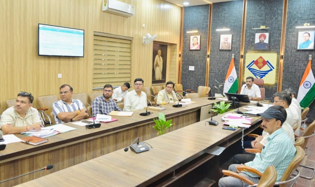 ऋषिपर्णा नदी के पुनर्जीवन का श्रीगणेश, उद्गम से होगा जीर्णोद्धार; बार्लोगंज से काठबंगला तक 10 किमी क्षेत्र का प्लान तैयार, डीएम ने सभी विभागों को दिए समयबद्ध कार्रवाई के निर्देश